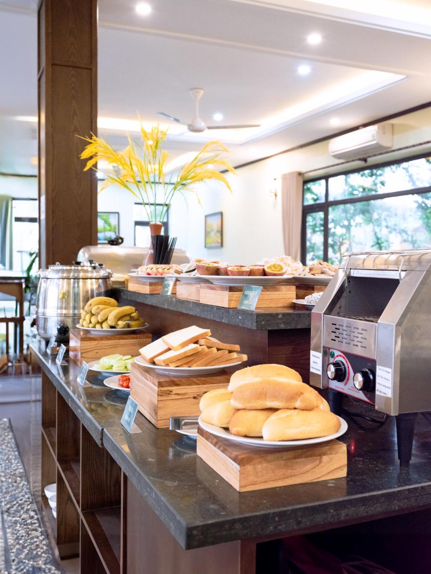 Lumigarden Tam Coc Resort Ninh Binh Buitenkant foto